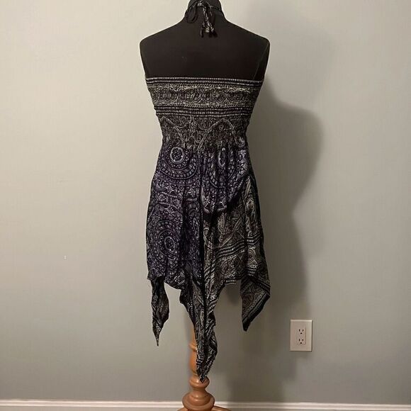 Women's Vintage Halter Smocked Handkerchief Sundress - Picture 4 of 7